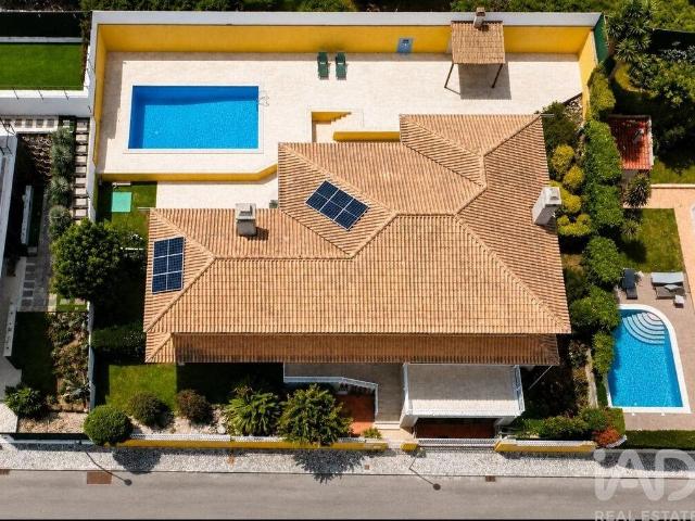 Casa / Villa T5 em Barcarena de 301 m² 301m² Porto Salvo e Barcarena