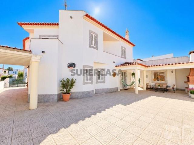 Casa / Villa T5 em Beja Salvador e Santa Maria da Feira de 300 m²