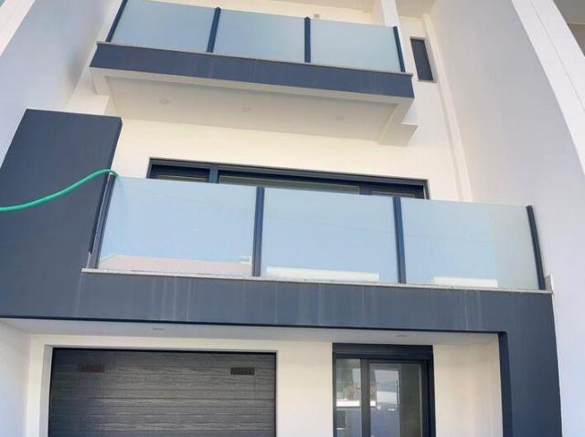 Casa / Villa T5 em Corroios de 120,00 m² 120m² Charneca De Caparica
