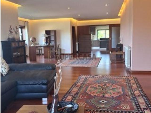 Casa / Villa T5 em Reboreda e Nogueira de 419 m²