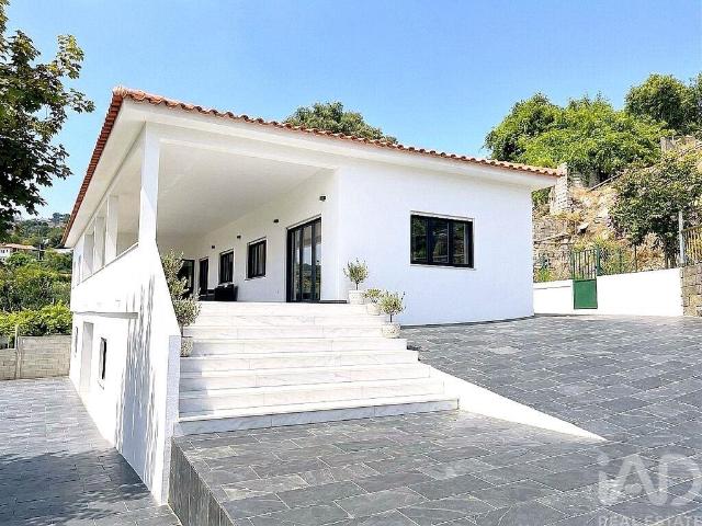Casa / Villa T5 em Vila Caiz de 310 m² 310m² Vila Caiz