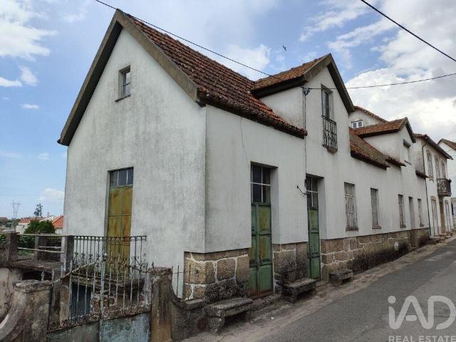 Casa / Villa T6 em Covas e Vila Nova de Oliveirinha de 196,7. 196m² Covas e Vila Nova de Oliveirinha