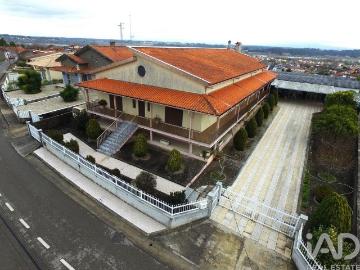 Casa / Villa T6 em Fermentelos de 320,00 m² 320m² Fermentelos