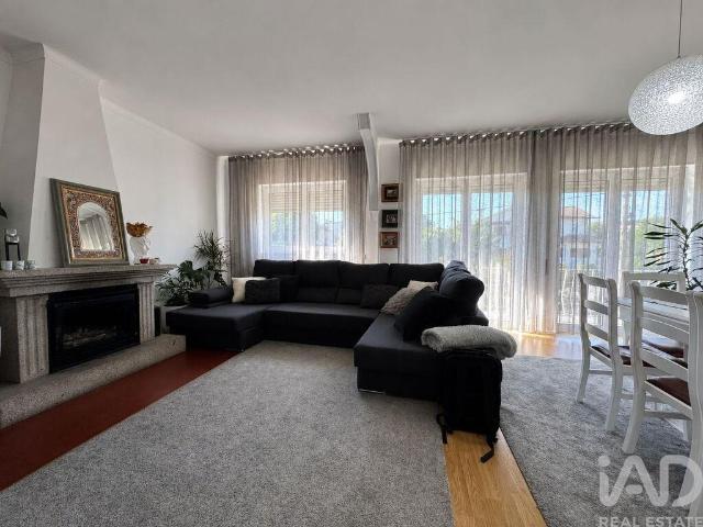 Moradia bi familiar T6 em Ribeira de 185 m²