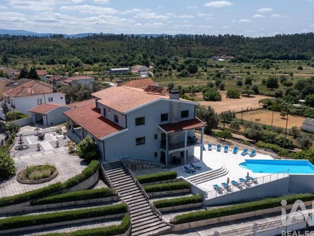 Casa / Villa T6 em Secarias de 398,00 m² 398m² Secarias