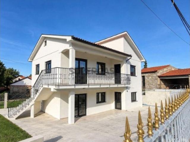 Casa / Villa T6 em Vila Franca de 196 m²