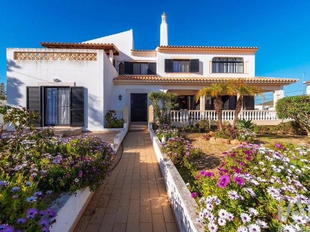 Casa / Villa T7 em Montenegro de 331 m² 331m² Faro Sé e São Pedro