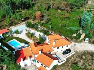 Casa / Villa T7 em Pedrógão Grande de 518,00 m²
