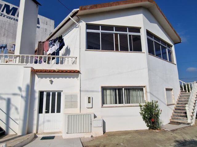 Casa / Villa T9 em Meirinhas de 180,00 m² 180m² Meirinhas