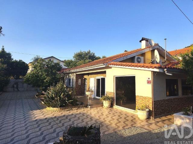 Casa / Villa T2 em Miranda do Corvo de 384,3 m² 384m² Miranda Do Corvo