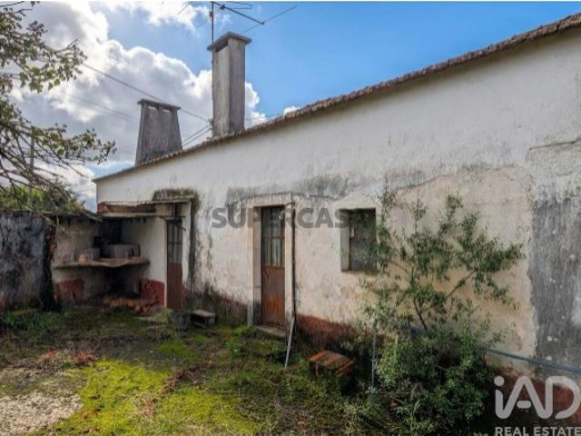Casa / Villa T2 em Brogueira, Parceiros de Igreja e Alcorochel