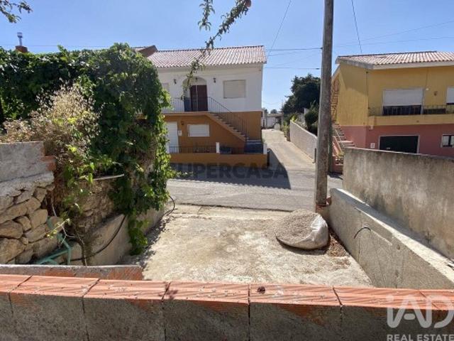 Casa / Villa T2 em Dois Portos e Runa de 100 m²