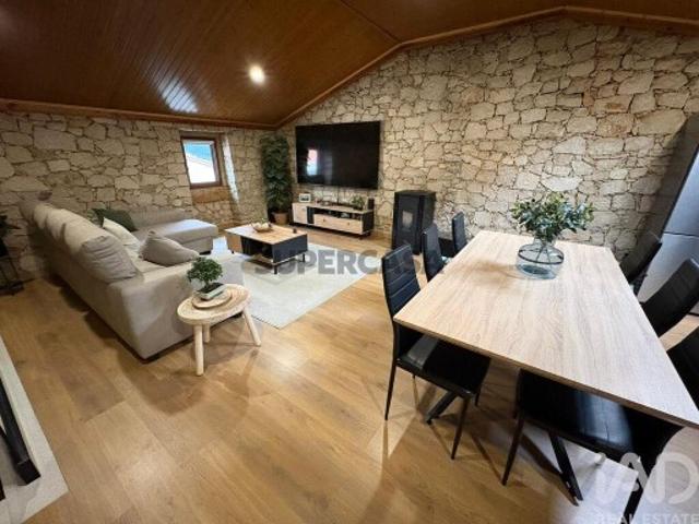 Casa / Villa T2 em Porto de Mós São João Baptista e São Pedro de 104 m²