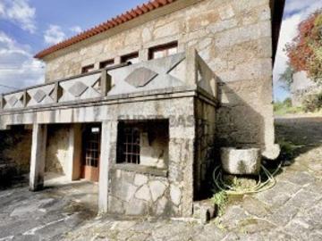 Casa / Villa T2 em Subportela, Deocriste e Portela Susã de 168 m²