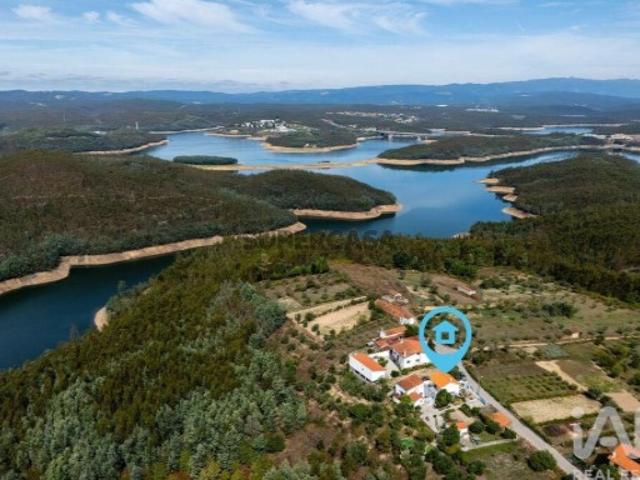 Casa / Villa T2 em São Pedro de Alva e São Paio de Mondego de 195 m²