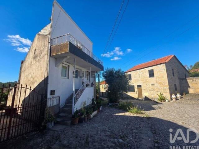 Casa / Villa T2 em Santiago de Cassurrães e Póvoa de Cervães