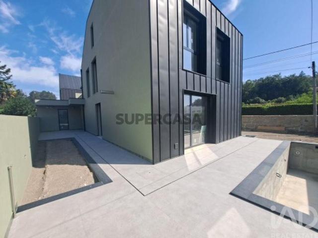 Casa / Villa T3 em Monte Córdova de 295,00 m²