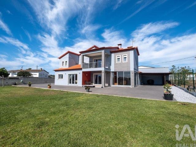 Casa / Villa T3 em Monte Redondo e Carreira de 208 m² 208m² Monte Redondo e Carreira