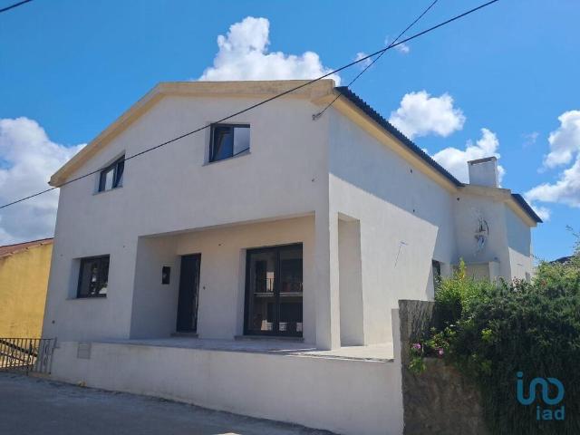 Casa / Villa T3 em Atouguia da Baleia de 106,00 m²