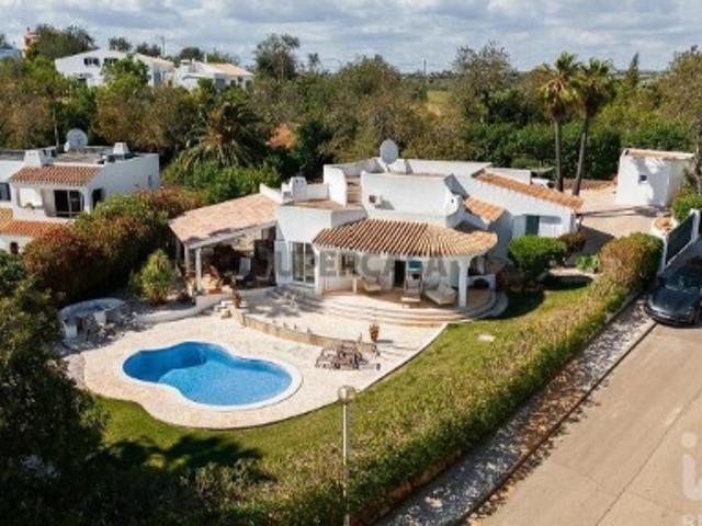 Casa / Villa T3 em Albufeira e Olhos de Água de 235,00 m²