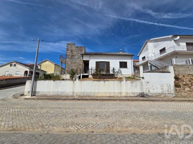 Casa / Villa T3 em Almendra