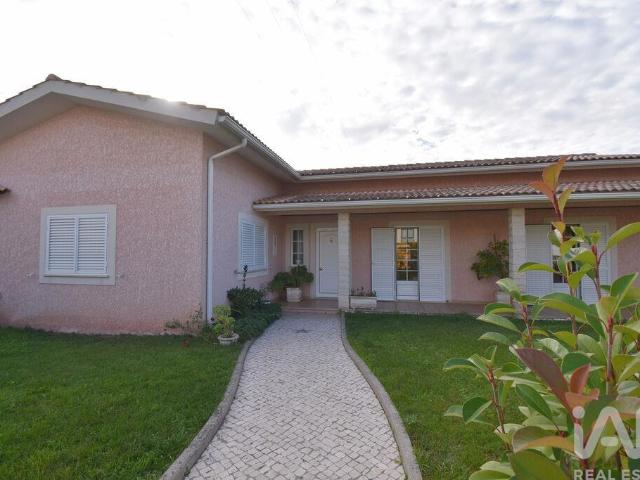 Casa / Villa T3 em Arrifana de 228,00 m² 228m² Arrifana