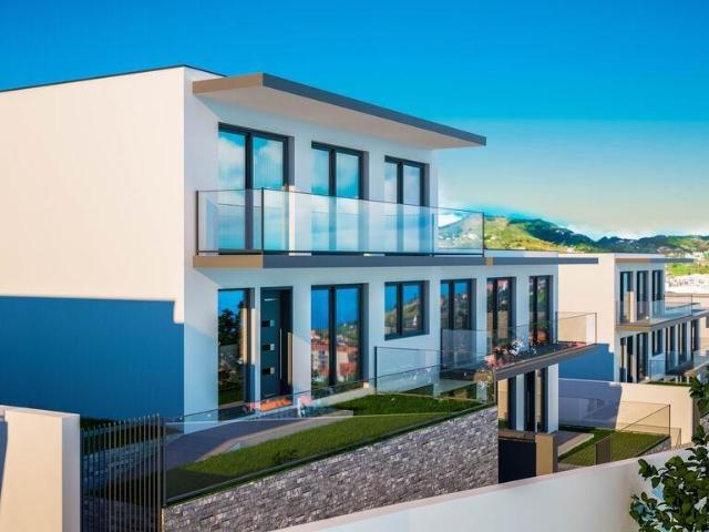 Casa / Villa T3 em Caniço de 221,00 m² 221m² Caniço