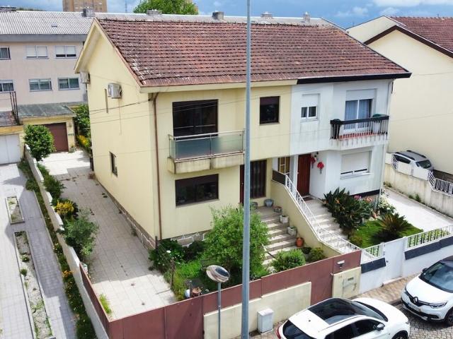 Casa / Villa T3 em Cidade da Maia de 148,00 m²