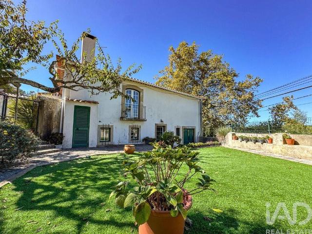 Casa / Villa T3 em Colares de 274 m²