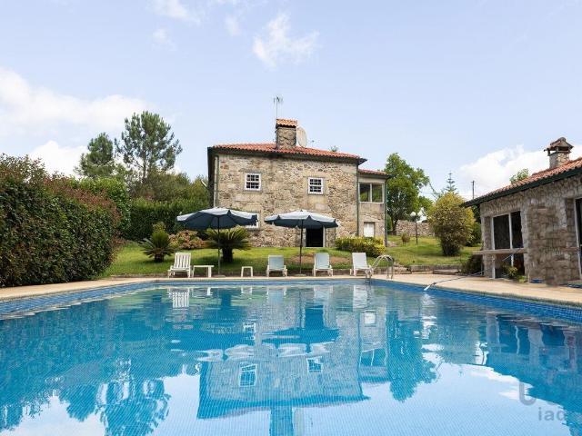 Casa / Villa T3 em Cornes de 309,00 m² 309m² Cornes