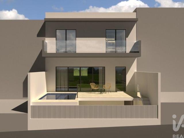 Casa / Villa T3 em Estômbar e Parchal de 297,00 m²