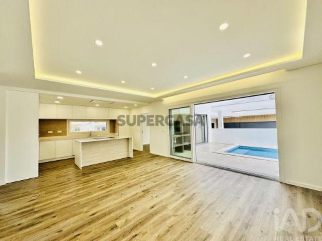 Casa / Villa T3 em Fernão Ferro de 130,00 m²