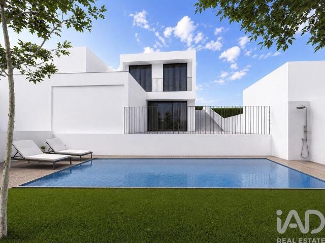 Casa / Villa T3 em Freixo de Cima e de Baixo de 221,00 m² 221m² Vila Cova da Lixa e Borba de Godim