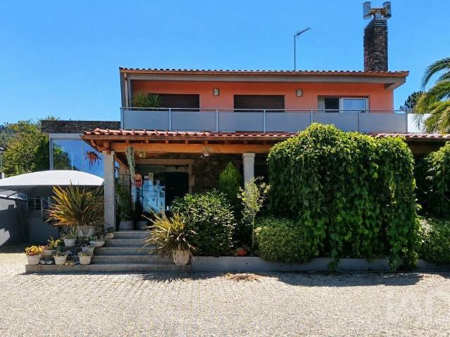 Casa / Villa T3 em Geraz do Lima e Deão de 160 m² 160m² Geraz do Lima Santa Maria, Santa Leocádia e Moreira e Deão