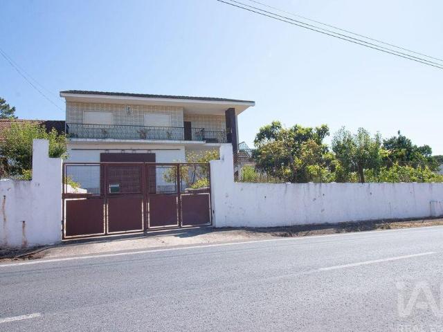 Casa / Villa T3 em Lamas e Cercal de 430 m²