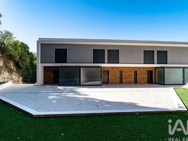 Casa / Villa T3 em Leiria, Pousos, Barreira e Cortes de 314. 314m² Leiria, Pousos, Barreira e Cortes
