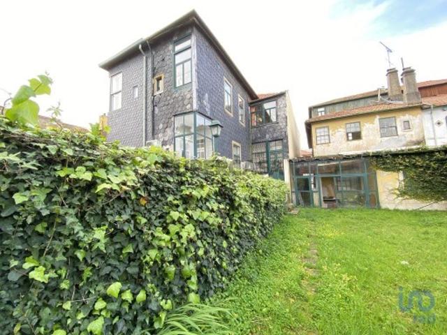 Casa / Villa T3 em Lordelo Do Ouro E Massarelos de 261,00 m²