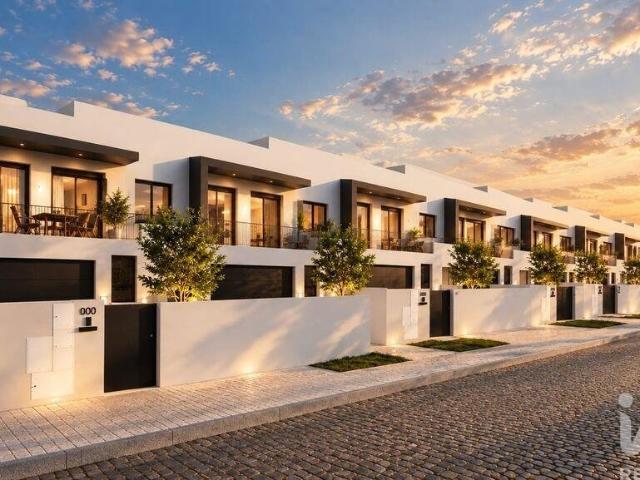 Casa / Villa T3 em Louredo de 234,00 m² 234m² Louredo e Fornelos