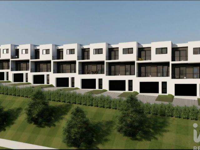Casa / Villa T3 em Louredo de 234,00 m²