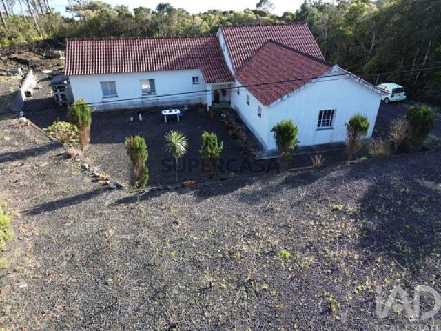 Casa / Villa T3 em São Caetano de 220,00 m²