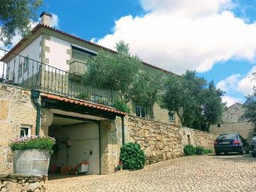 Casa / Villa T3 em São Lourenço de Ribapinhão de 180,00 m² 180m² Arca e ponte de lima