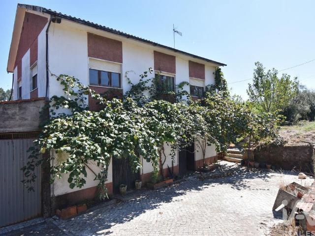 Casa / Villa T3 em São Miguel, Santa Eufémia e Rabaçal de 240,00 m²