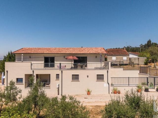 Casa / Villa T3 em São Miguel, Santa Eufémia e Rabaçal de 26. 264m² Penela São Miguel
