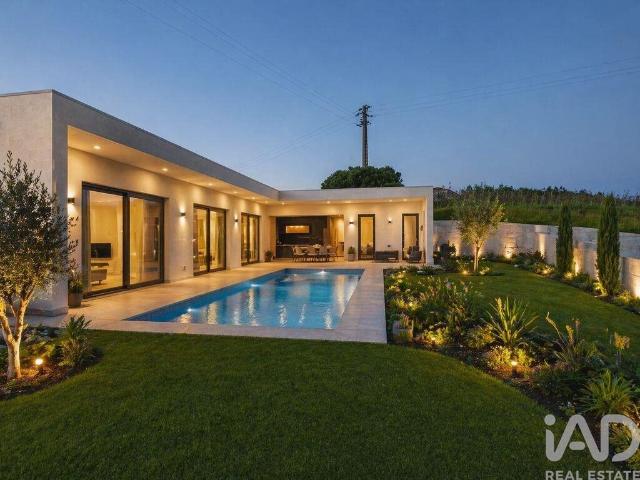 Casa / Villa T3 em Salir de Matos de 190,00 m² 190m² Salir De Matos