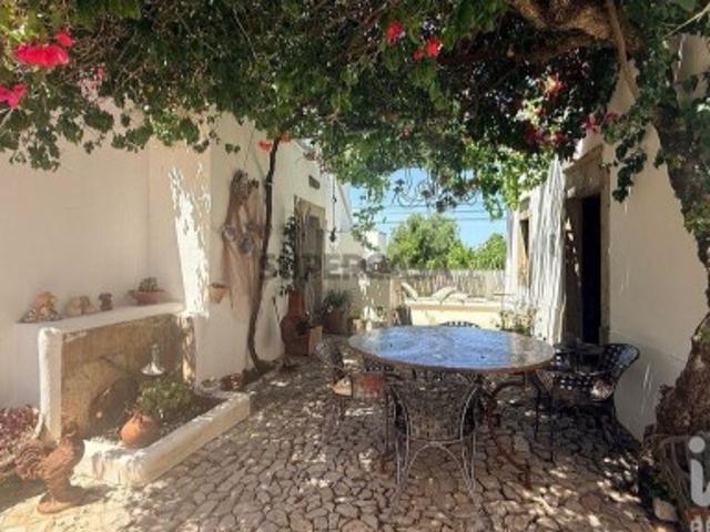 Casa / Villa T4 em Santa Bárbara de Nexe de 142 m²