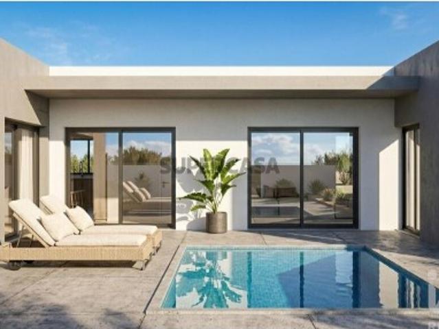 Casa / Villa T3 em Santo António da Charneca de 180,00 m²