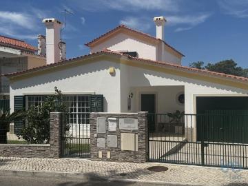 Casa / Villa T3 em Sesimbra Castelo de 222,00 m² 222m² Charneca de caparica