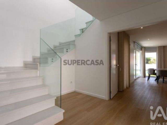 Casa / Villa T3 em Tornada e Salir do Porto de 210,00 m²