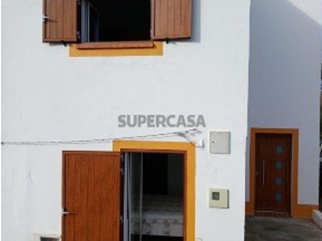 Casa / Villa T3 em Vale de Santiago de 75 m²