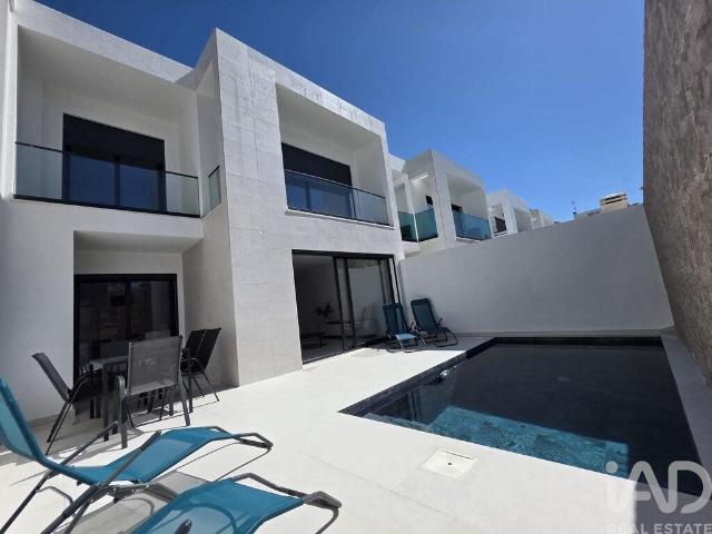 Casa / Villa T3 em Vila Real de Santo António de 188,00 m² 188m² Vila Real De Santo António